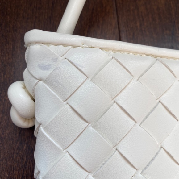 Woven cream clutch (looks like Bottega) - Picture 3 of 4